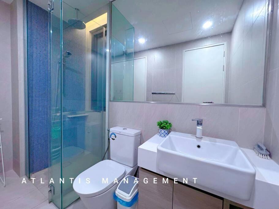 Kuala Lumpur, Midvalley ,the Garden ,viia Residences
